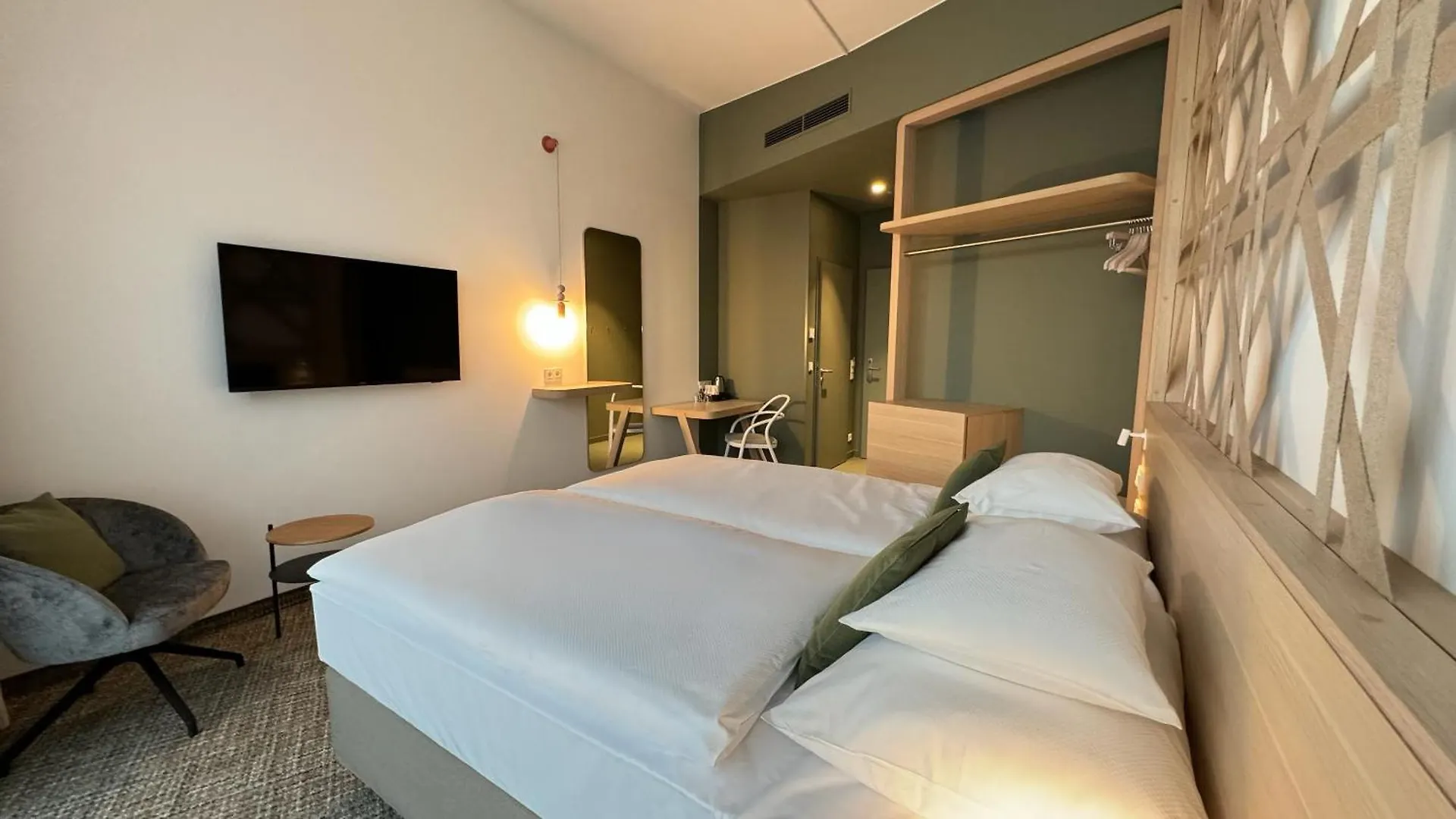 Arcotel Aq Wien 4*, Vienna