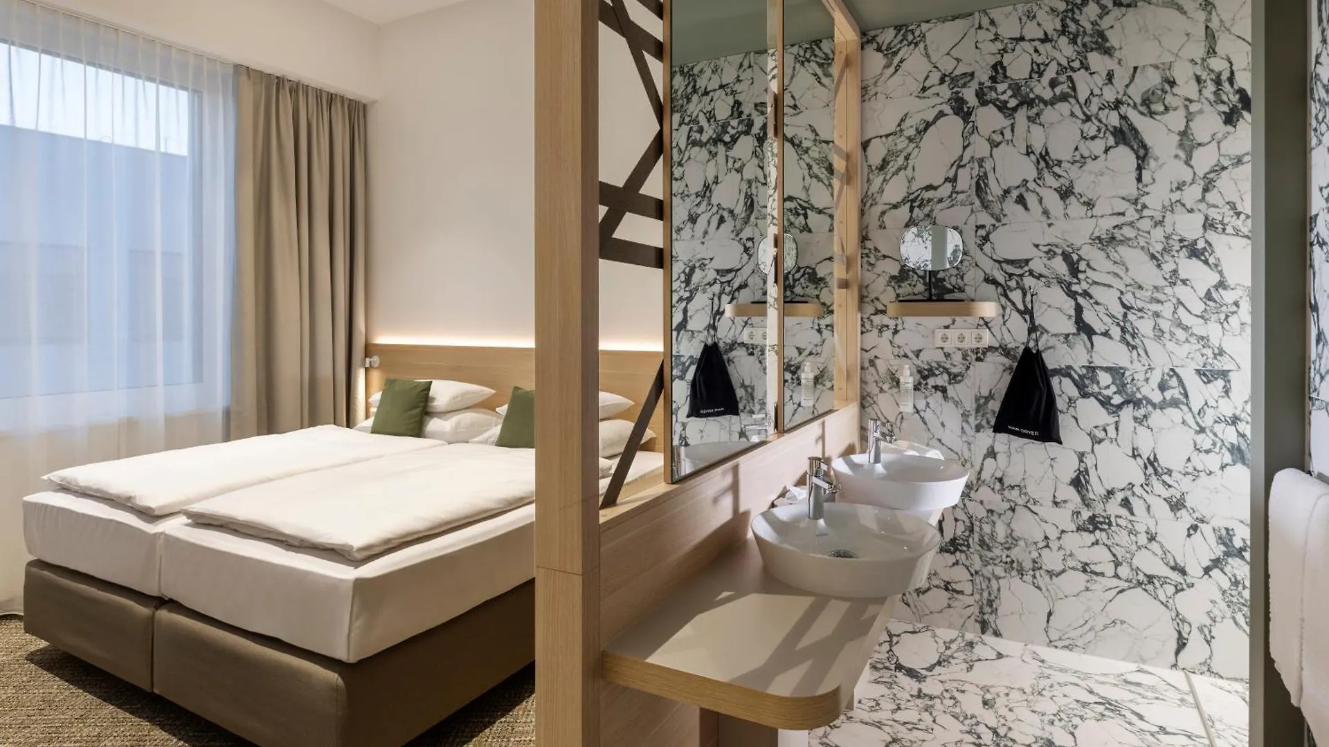 Arcotel Aq Wien 4*, Vienna